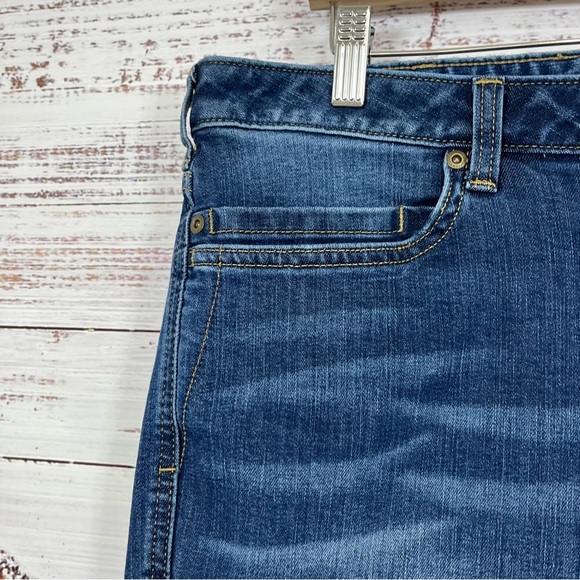 Carhartt Blue Slim Fit Bootcut Denim Jeans - Picture 3 of 16